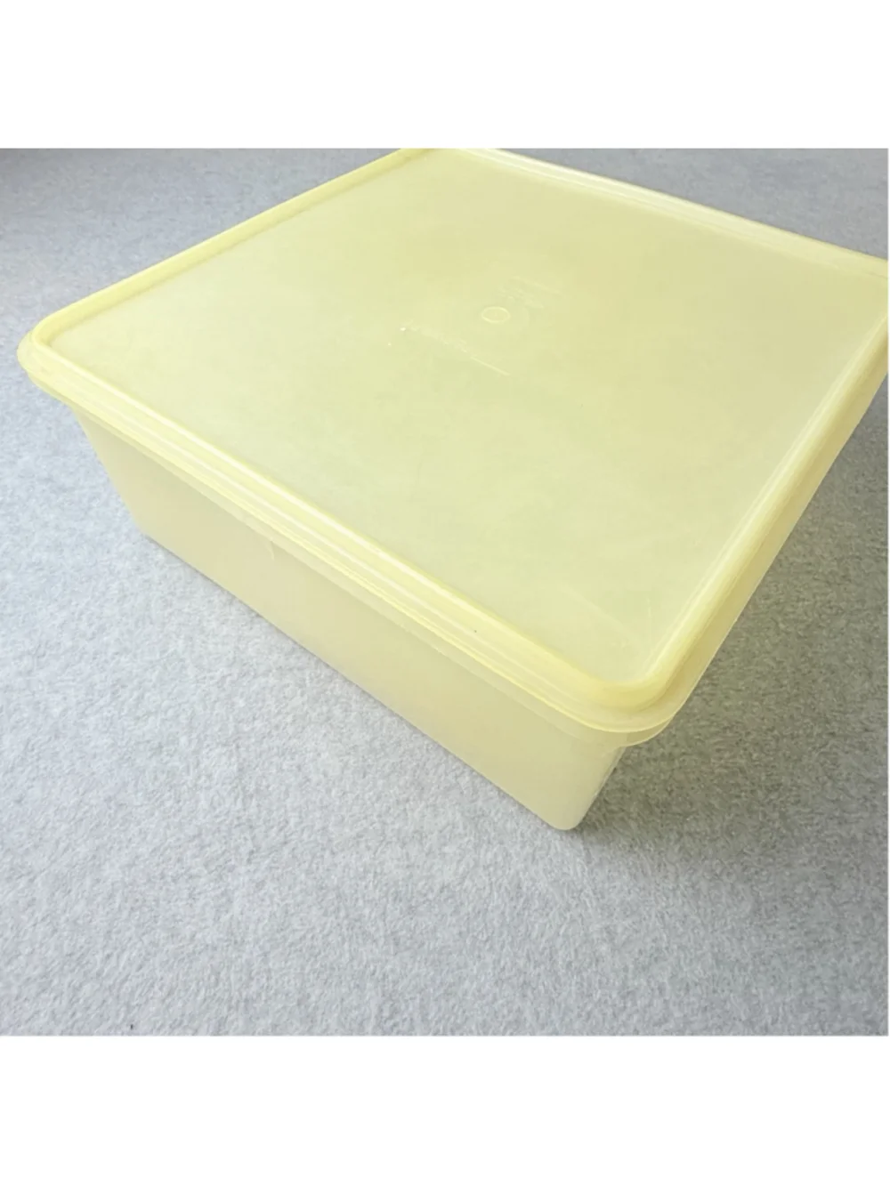Tupperware vintage square